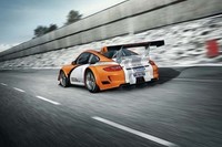 「ポルシェ911 GT3 R」にハイブリッドバージョン誕生【ジュネーブショー2010】の画像