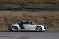 アウディR8（4WD/2ペダル6MT）【試乗記】の画像