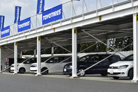 試乗の舞台は千葉・袖ヶ浦フォレストレースウェイとその周辺の公道。「フォルクスワーゲン・ゴルフトゥーラン」「トヨタ・ヴォクシー」「ホンダ・ステップワゴン」などが試乗車として用意された。