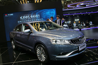 吉利汽車のセダン「博瑞」。2016年4月の北京モーターショーで。