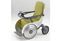 スズキ、電動車いすのコンセプトモデルを発表の画像