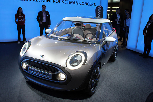 「MINIロケットマン」。普通の「MINI」をギュッと縮めたようなスタイリングを持つ。