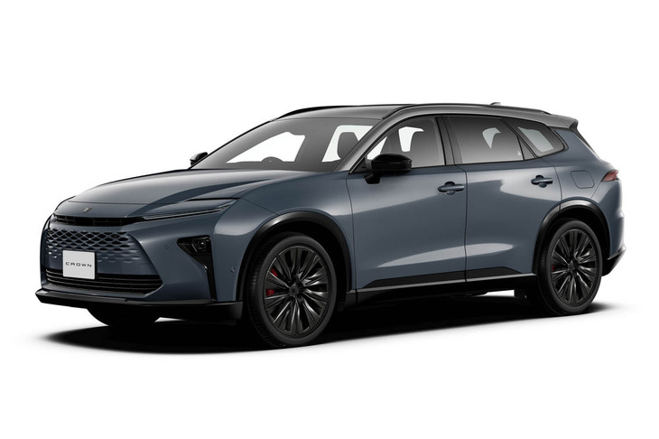 発表から2年と8カ月を経て、2025年3月に発売された「トヨタ・クラウン エステート」。車形としては“ワゴンとSUVの融合”と紹介される。