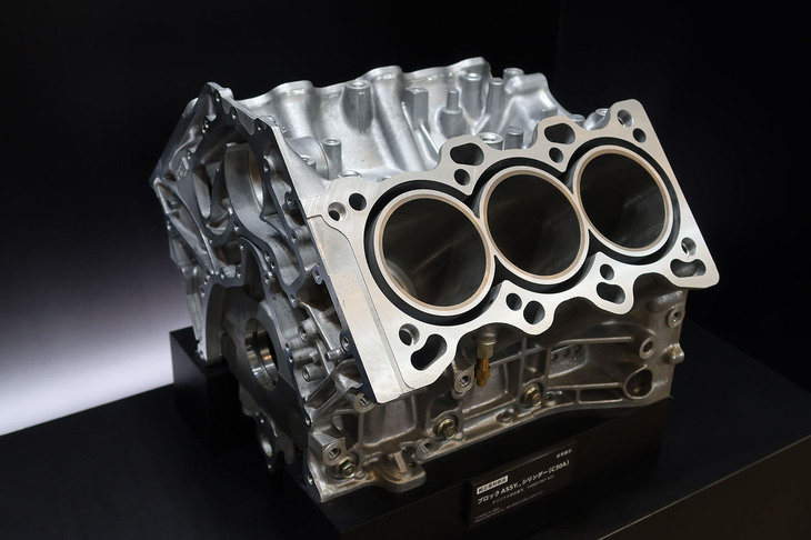 ホンダNSXのエンジンブロック（純正復刻部品）