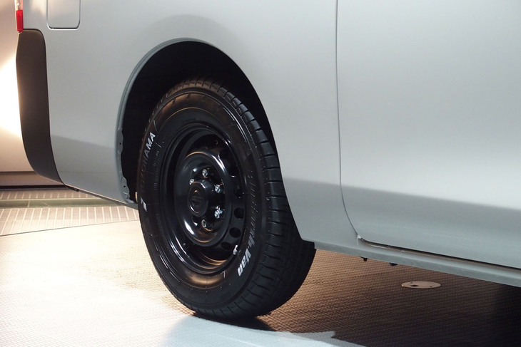 キャラバンMYROOMローンチエディション（リアホイール）