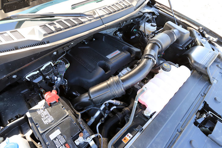 エンジンは3.5リッターV6ツインターボ。従来モデルの6.2リッターV8を上回る、450hpの最高出力と691Nmの最大トルクを発生する。