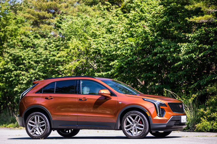 キャデラックXT4スポーツ