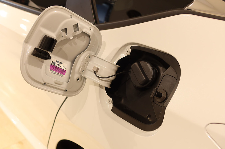 ミツオカM55ファーストエディションe：HEV LX（給油口）