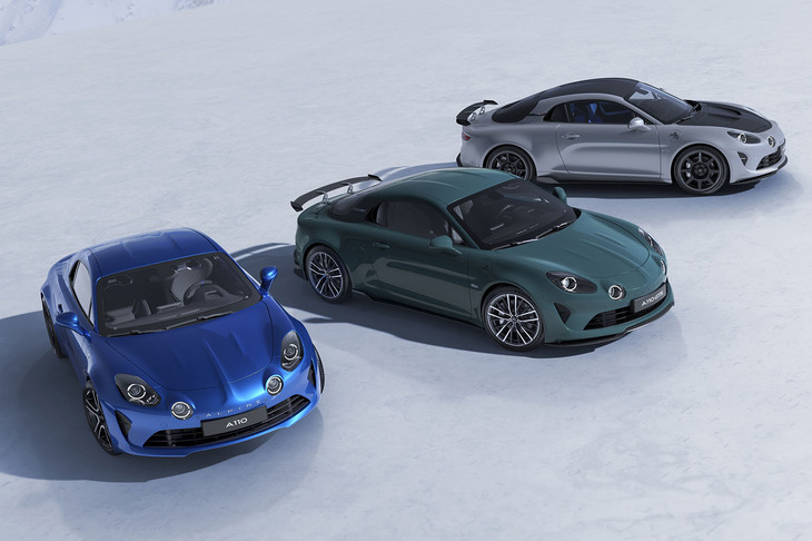 写真は左から順に、「A110アニバーサリー」「A110 GTS」「A110 R70」の3モデル。