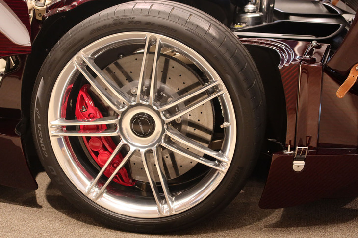 パガーニ・ウトピア ロードスター（フロントホイール）