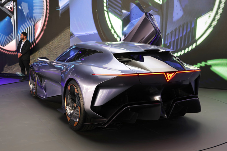 「クプラ・ダークレーベル コンセプト」は、メタバース空間に寄せられた27万以上のコンフィギュレーションの希望も参考にして誕生した。