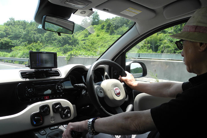 120km/hを経験したドライバーは珍しくもないが「制限速度120km/hの道を走る」のは日本では誰ひとりとして経験していない。引き上げが実施された後、新東名（御殿場JCT～浜松いなさJCT）と東北道（花巻南IC～盛岡南IC）でどんな光景を見ることができるだろうか。