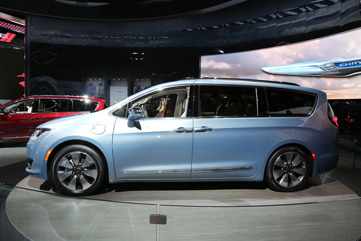 クライスラー・パシフィカ ハイブリッド