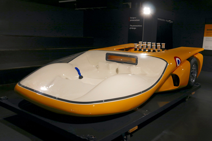 ルイジ・コラーニによる1970年「ミウラ ルマンコンセプト」。写真は「トリノ自動車博物館」で2021年に期間限定展示された際のもの。