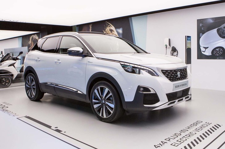 プジョー3008ハイブリッド4