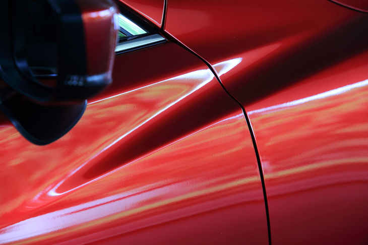 2016年の「RX-VISION」に続き、2017年のコンセプトカー「VISION COUPE」で示された新しい鼓動デザインのモチーフが、「アテンザ」のフォルムにも生かされているという。