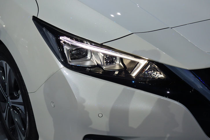 リーフ（LEDヘッドランプ）