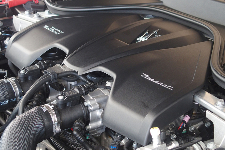 マセラティ・グラントゥーリズモ トロフェオ（エンジン）