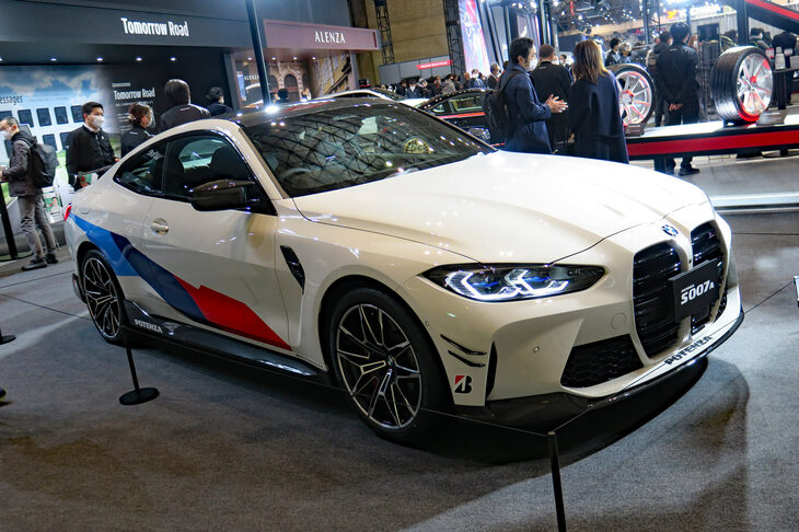 「ブリヂストン・ポテンザS007A」を装着した「BMW M4クーペ コンペティション」。