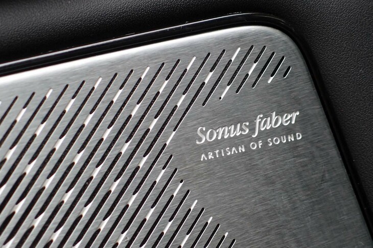 マセラティ・グレカーレ（ソナス・ファベールのスピーカー）