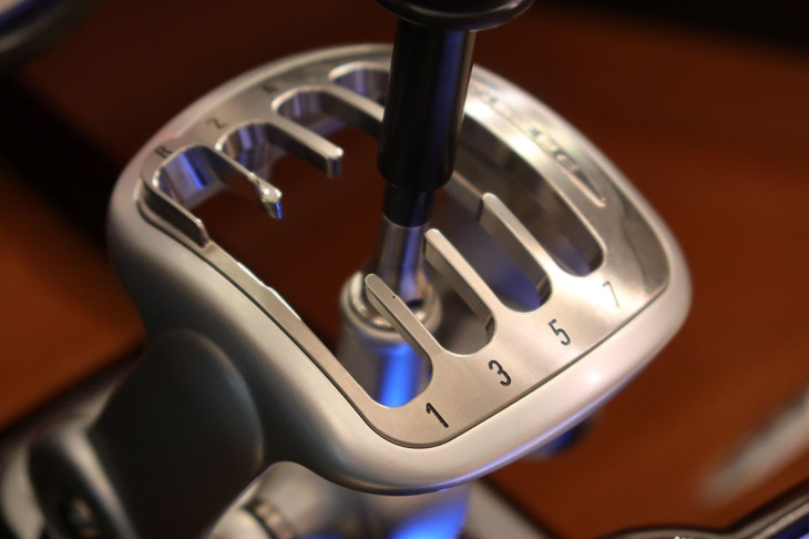 パガーニ・ウトピア ロードスター（シフトゲート）