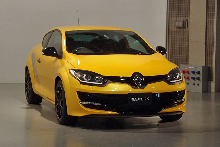 メガーヌR.S. 273パックスポール