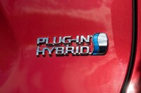 トヨタRAV4 PHVブラックトーン／三菱アウトランダーP（後編）【試乗記】の画像