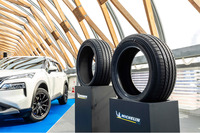 静粛性に優れ、上質で快適な乗り心地を提供するプレミアムコンフォートタイヤと紹介される「ミシュラン・プライマシー5」。16インチから22インチまでの全42サイズをラインナップし、2025年3月1日から順次販売を開始する。価格はオープン。