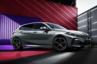 BMWインディビジュアルの外装色をまとった「118dインディビジュアルエディション」登場
