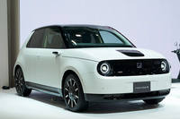 「ホンダe」。（本田技研工業のHPより）