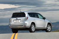 今回発表された「RAV4 EV」（北米向けモデル）は、FFの5人乗りモデル。カナダ・オンタリオ州ウッドストックのトヨタ・モーター・マニュファクチャリング・カナダで生産される予定だ。