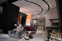 オリジナルグッズや雑貨が並ぶ「コレクションショップ」。