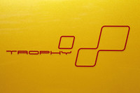 特別限定車「メガーヌ ルノースポール トロフィー」の専用ステッカー。