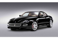 最後の「マセラティ・グランスポーツ」は、白と黒の限定車の画像