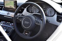 アウディS8（4WD/8AT）【試乗記】の画像