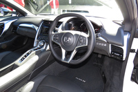 新型「NSX」のインテリア。