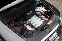 4.2リッターV8エンジン