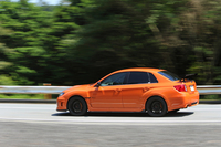 テスト車のボディーカラー「タンジェリンオレンジ・パール」は、2013年8月25日受注分までの期間限定で設定されていた色だ。もっとも、この期間の終了を待たずに「tS TYPE RA」は完売してしまったわけだが。