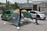 こちらは“走るベース基地”の使用例。マットや収納など、アフターパーツも用意される。