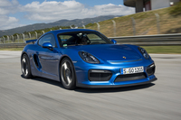 あえて言うなら、3.8リッターのフラット6にもう少し“オーラ”がほしいところだ。専用開発されたスペシャルエンジンが載る日は来るのか？