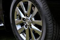 装備充実＆特別な内外装の「ランクル」が登場の画像