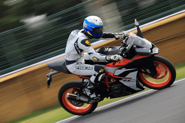 KTM RC390/390デューク/1290スーパーデュークR【試乗記】 欧州最大 KTM RC390/390デューク/1290スーパーデュークR【試乗記】 欧州最大