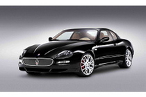 最後の「マセラティ・グランスポーツ」は、白と黒の限定車 【ニュース