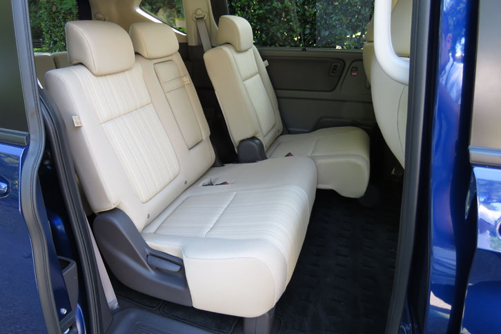 ホンダ・フリードGホンダセンシング（2列目シート）