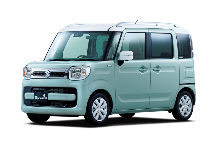 2位に入った「スズキ・スペーシア」。2015年の軽自動車税増税で、一時約170万台まで落ち込んだ軽自動車の年間販売だが、その後は徐々に持ち返し、2018年度は192万2997台となった。