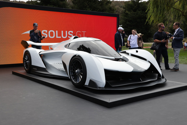 「モータースポーツ・ギャザリング」の会場で発表された「マクラーレン・ソーラスGT」は、ゲームソフト『グランツーリスモ スポーツ』に登場するコンセプトカーを実車化したもの。最高出力840PS以上の5.2リッターV10自然吸気エンジンをリアミドシップするハイパーカーで、25台が限定生産される。発表時点で全量が完売となっており、2023年にデリバリーを開始するという。