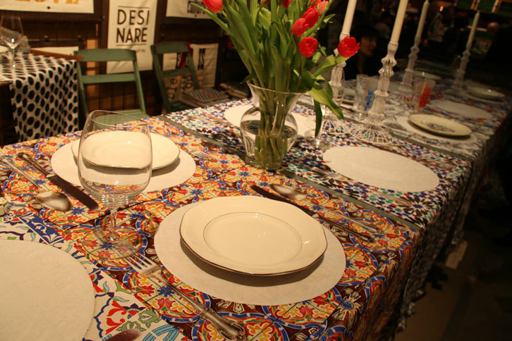 食材以外にテーブルウエアも。これはフィレンツェの隣町プラトにあるテーブルウエアブランドのブース。ナイフ、スプーンそしてフォークをプリントしたランチョンマット。