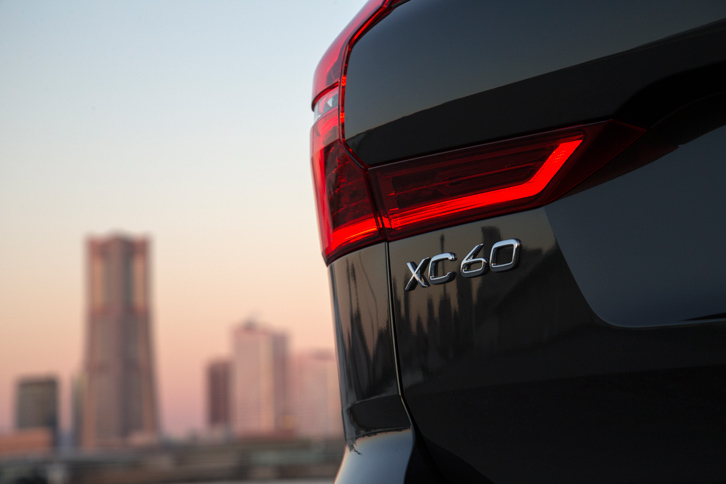 「XC90」「V90」「S90」に続く、ボルボの新世代製品群の第4弾として登場した新型「XC60」。2017年3月のジュネーブショーでデビューした、ボルボの最新モデルである。