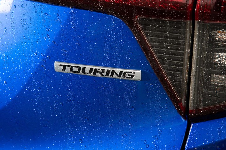 2019年1月31日に発売された「ホンダ・ヴェゼル ツーリングHonda SENSING」。高い動力性能だけでなく、内外装の上質さもセリングポイントの新グレードだ。