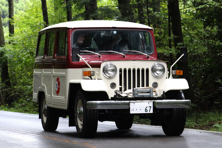 1979年「三菱ジープJ37」。ライセンス生産されていたジープの、フルメタル製5ドアボディーを持つSUVのルーツ的なモデル。